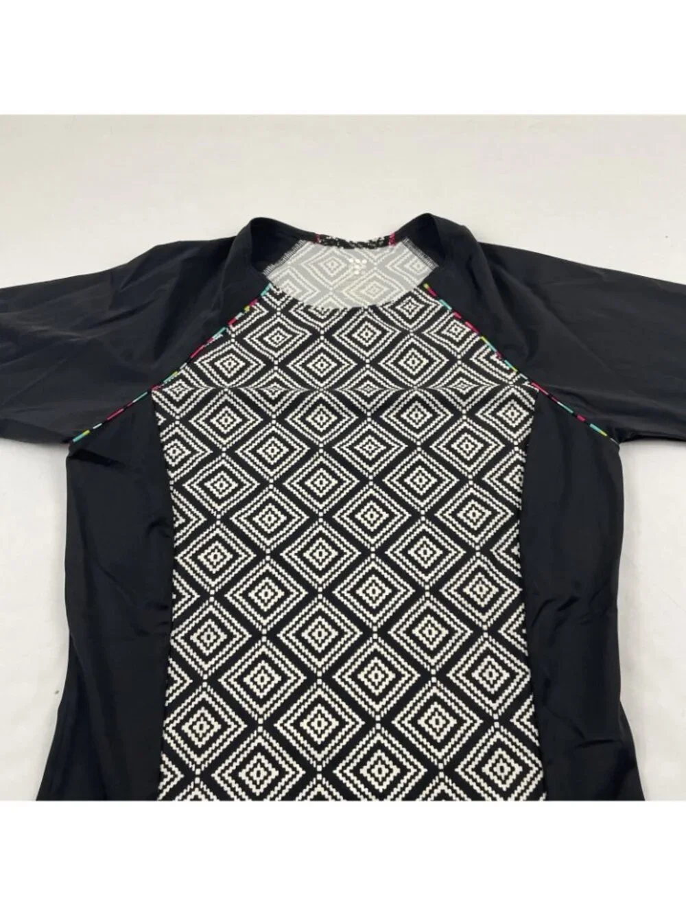 Title Nine Rash Guard Swim Top Women’s L Black White Long Sleeve Snorkel Surf